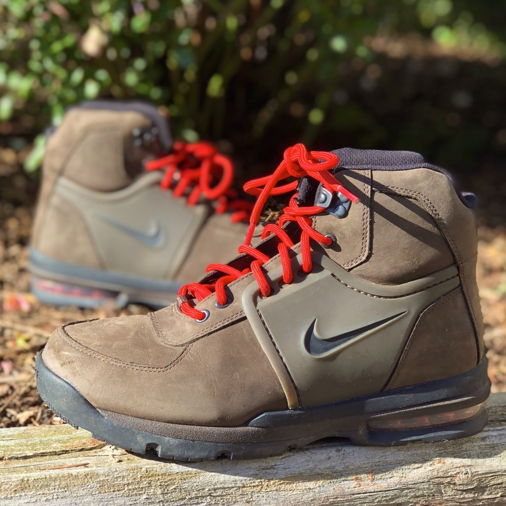 • Nike Air Baltoro 2 •